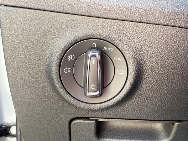 Škoda Superb Combi 2.0 TDI DSG Style - foto 21