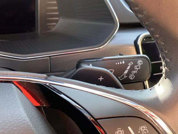 Škoda Superb Combi 2.0 TDI DSG Style - foto 23