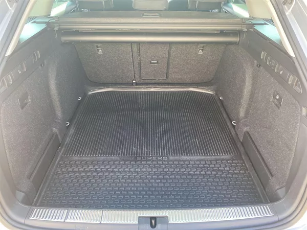 Škoda Superb Combi 2.0 TDI DSG Style - foto 30
