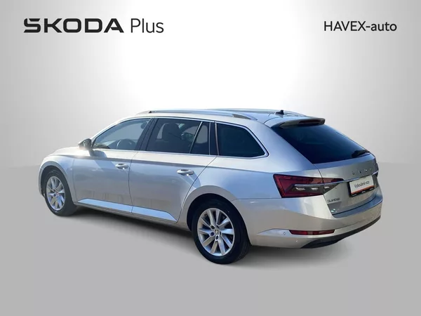 Škoda Superb Combi 2.0 TDI DSG Style - foto 33