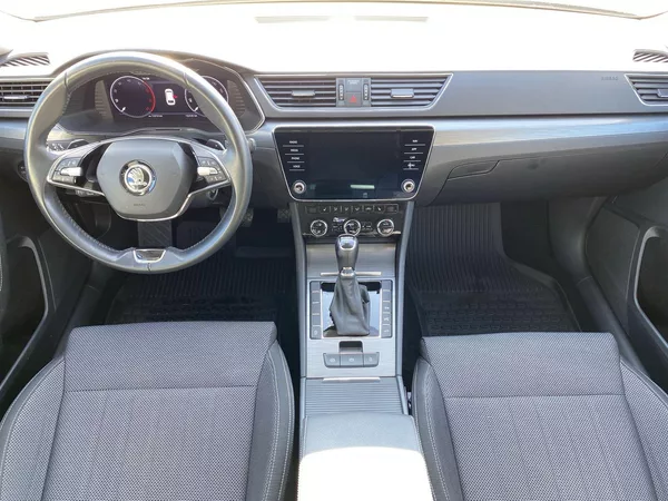 Škoda Superb Combi 2.0 TDI DSG Style - foto 5