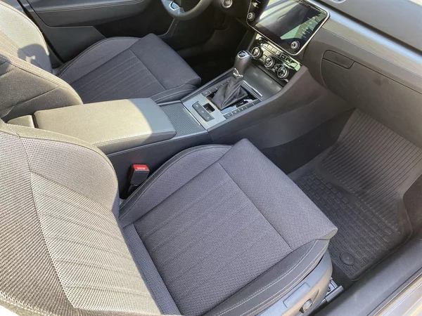 Škoda Superb Combi 2.0 TDI DSG Style - foto 8