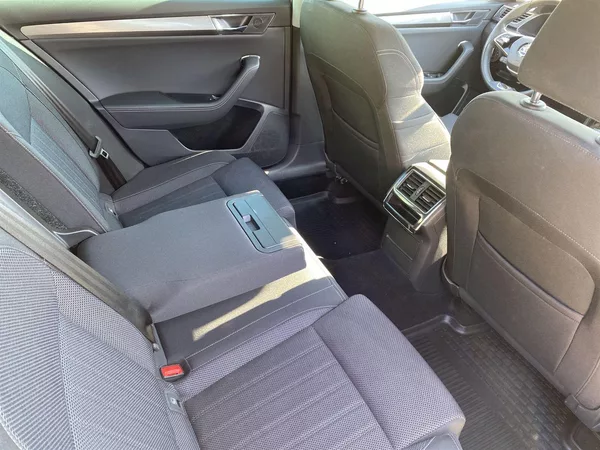Škoda Superb Combi 2.0 TDI DSG Style - foto 9