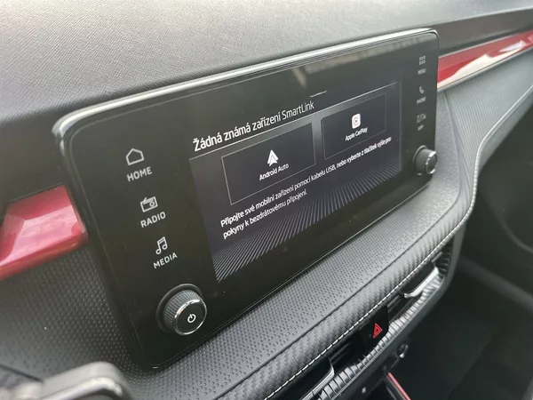 Škoda Fabia 1.0 TSI DSG Monte Carlo - foto 12