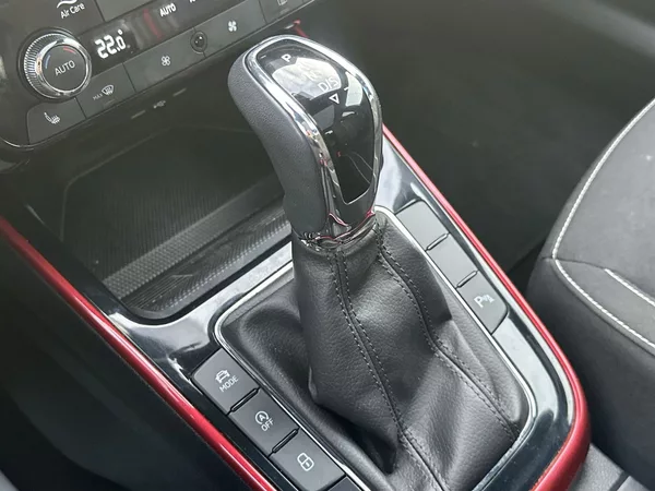 Škoda Fabia 1.0 TSI DSG Monte Carlo - foto 16