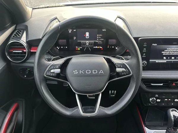 Škoda Fabia 1.0 TSI DSG Monte Carlo - foto 6