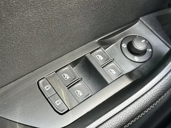 Škoda Superb Combi 2.0 TDI DSG L&K - foto 19