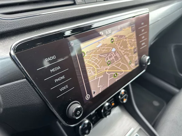 Škoda Superb Combi 2.0 TDI Style - foto 12