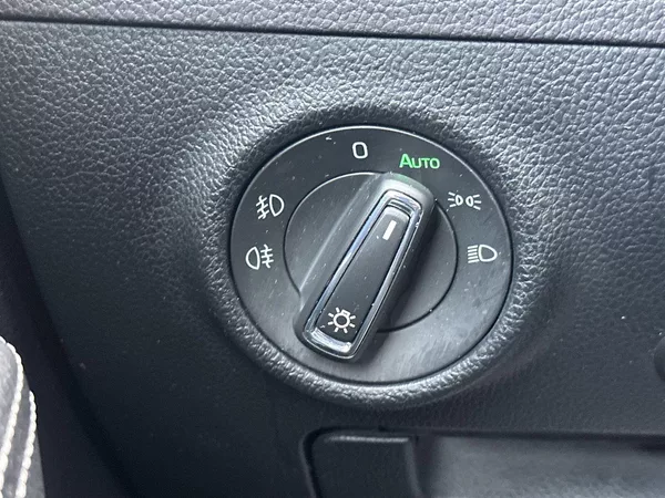Škoda Superb Combi 2.0 TDI Style - foto 17