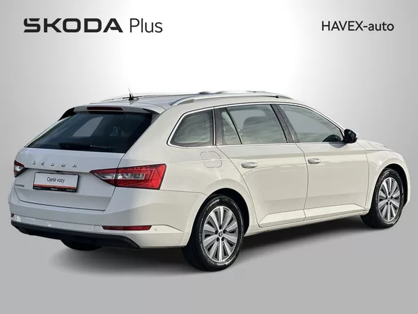Škoda Superb Combi 2.0 TDI Style - foto 2