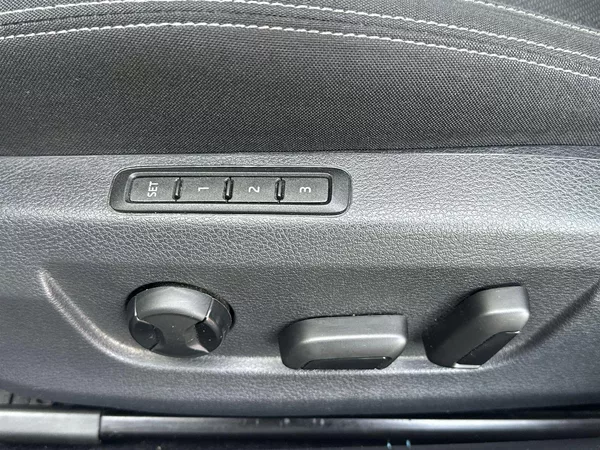 Škoda Superb Combi 2.0 TDI Style - foto 20
