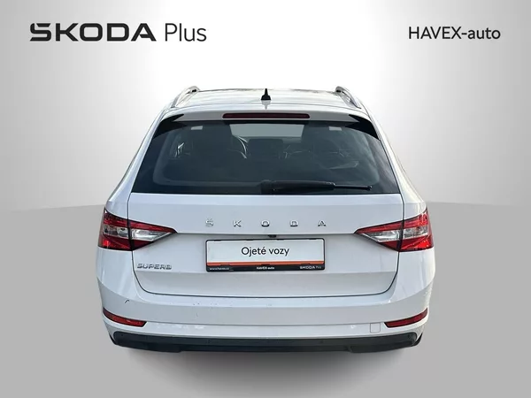 Škoda Superb Combi 2.0 TDI Style - foto 33