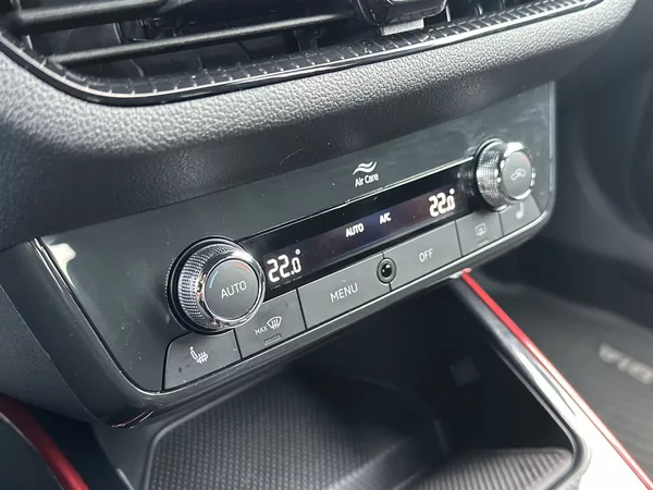 Škoda Fabia 1.0 TSI Monte Carlo - foto 15
