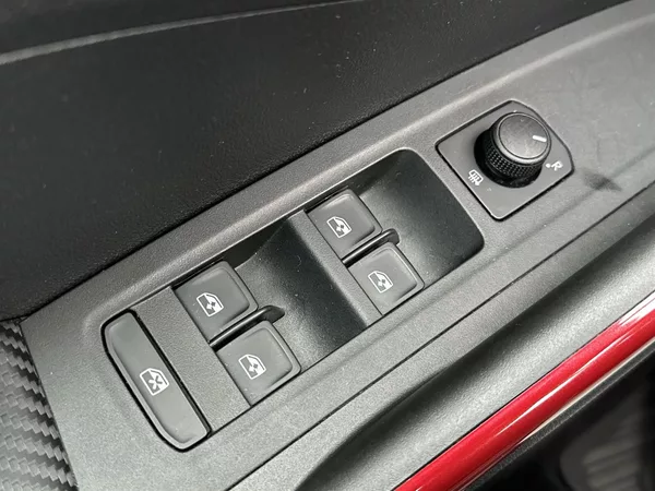 Škoda Fabia 1.0 TSI Monte Carlo - foto 18
