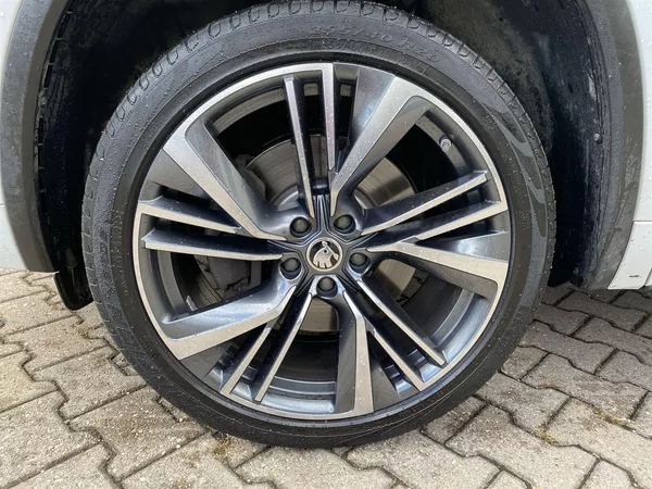 Škoda Kodiaq 2.0 TDI 4x4 DSG L&K - foto 37