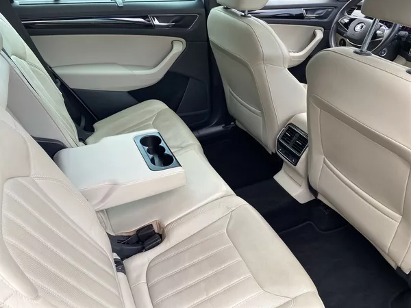 Škoda Kodiaq 2.0 TDI 4x4 DSG L&K - foto 9