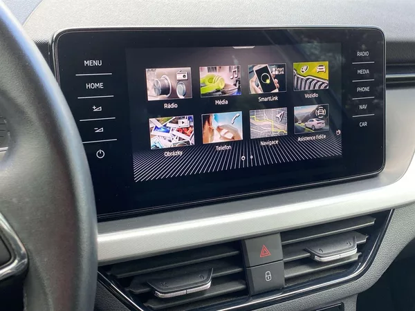 Škoda Scala 1.0 TSI DSG Ambition - foto 16