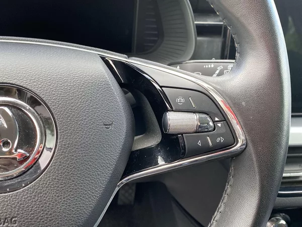 Škoda Scala 1.0 TSI DSG Ambition - foto 19