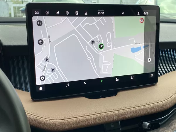Škoda Superb Combi 2.0 TDI 4x4 DSG L&K - foto 11