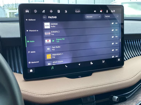 Škoda Superb Combi 2.0 TDI 4x4 DSG L&K - foto 17