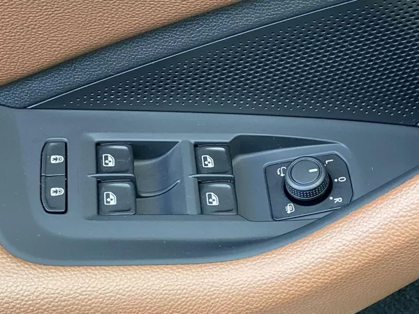 Škoda Superb Combi 2.0 TDI 4x4 DSG L&K - foto 25