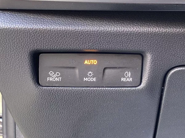Škoda Superb Combi 2.0 TDI 4x4 DSG L&K - foto 27