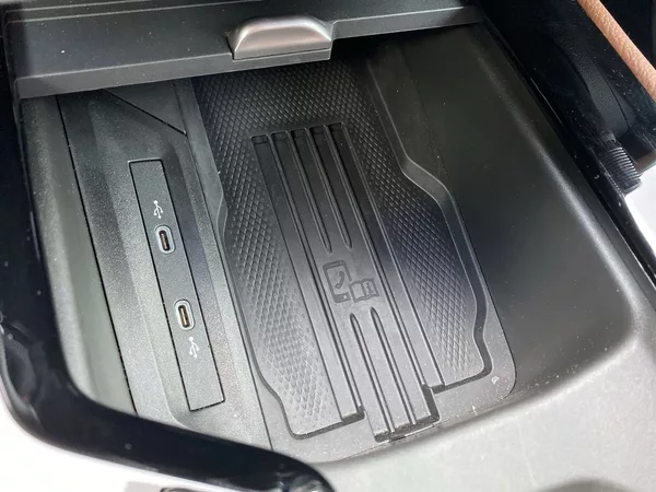 Škoda Superb Combi 2.0 TDI 4x4 DSG L&K - foto 28