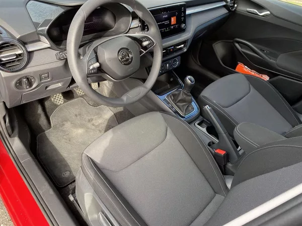 Škoda Fabia 1.0 TSI Selection - foto 6