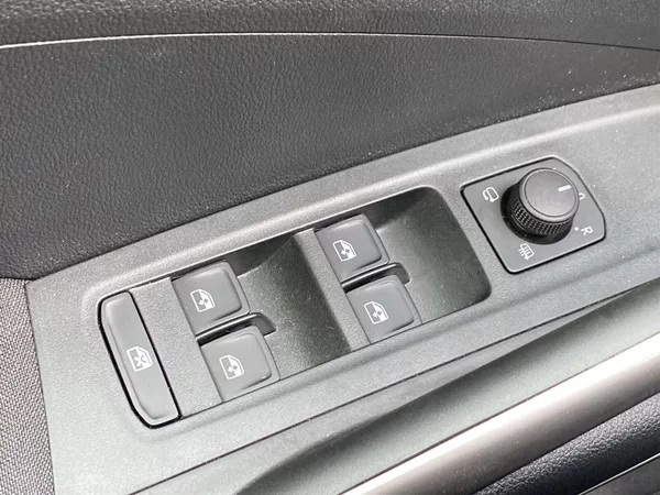 Škoda Fabia 1.0 TSI DSG Top Selection - foto 21