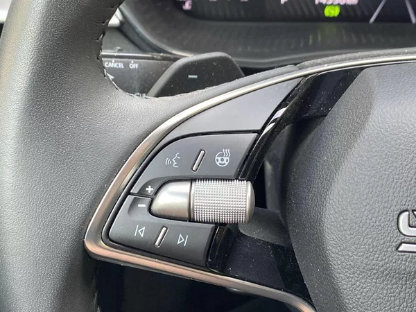 Škoda Fabia 1.0 TSI DSG Top Selection - foto 23