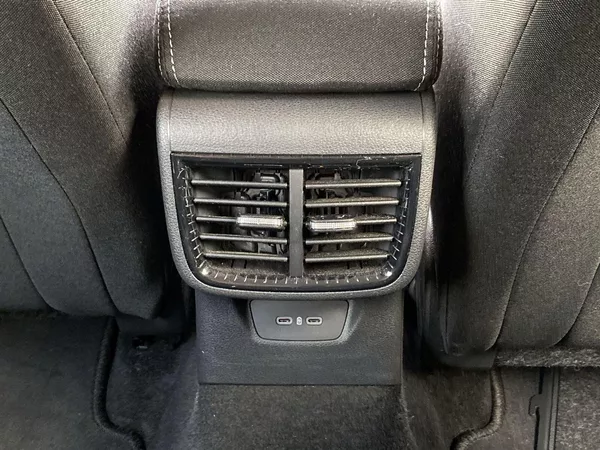 Škoda Fabia 1.0 TSI DSG Top Selection - foto 27