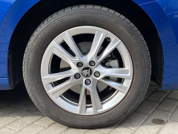 Škoda Fabia 1.0 TSI DSG Top Selection - foto 30