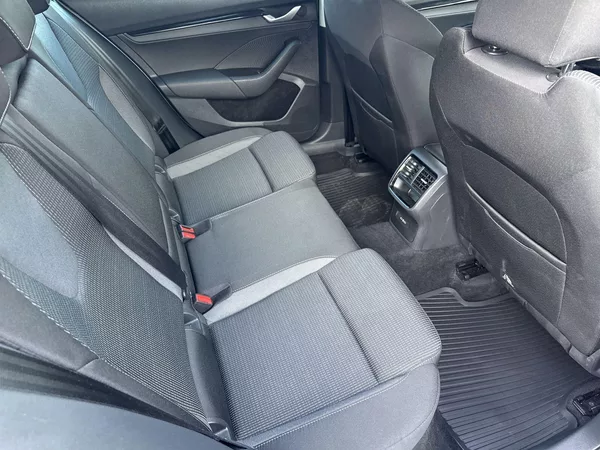 Škoda Octavia Combi 1.5 TSI M-HEV DSG Select - foto 10