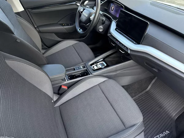 Škoda Octavia Combi 1.5 TSI M-HEV DSG Select - foto 9