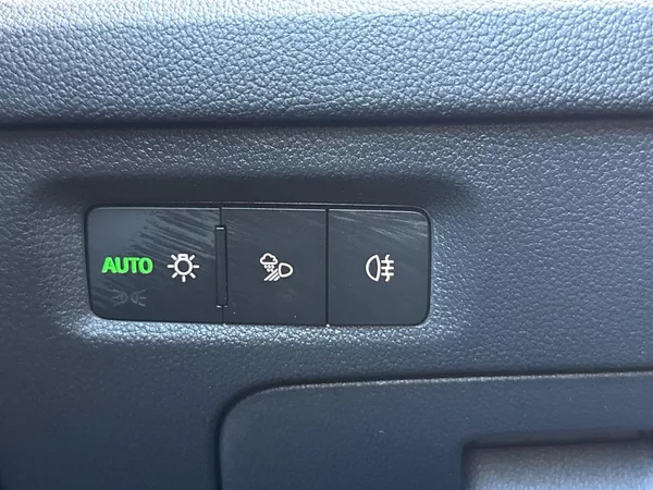 Škoda Octavia Combi 1.5 TSI DSG Selection - foto 16