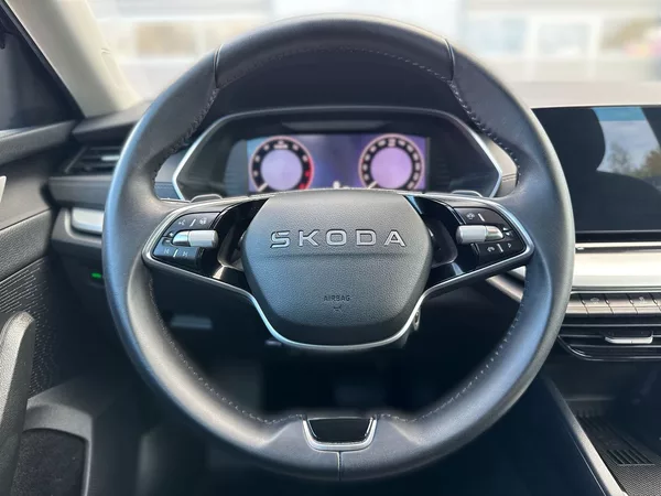 Škoda Octavia Combi 1.5 TSI DSG Selection - foto 20