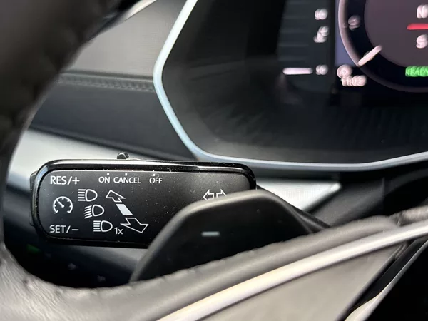 Škoda Octavia Combi 1.5 TSI DSG Selection - foto 18