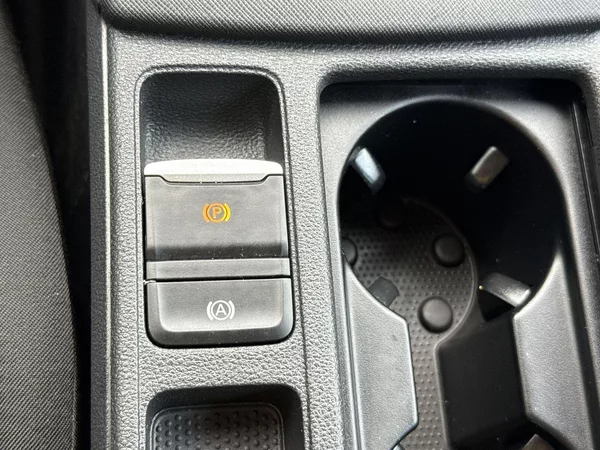 Škoda Octavia Combi 1.5 TSI DSG Selection - foto 24