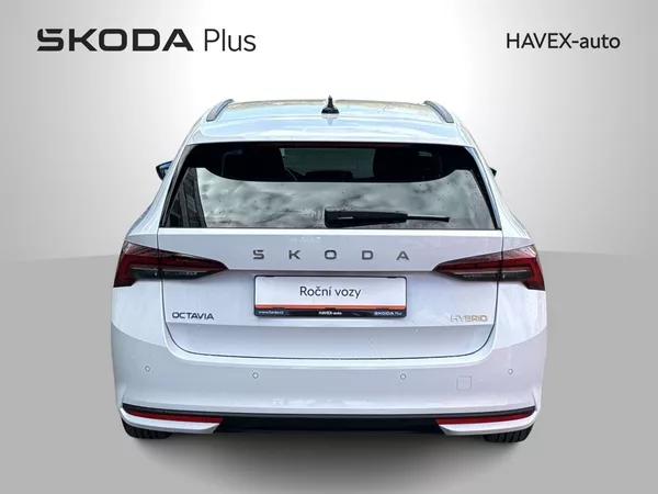 Škoda Octavia Combi 1.5 TSI DSG Selection - foto 32