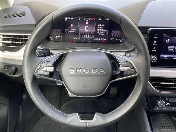 Škoda Scala 1.0 TSI Top Selection - foto 10
