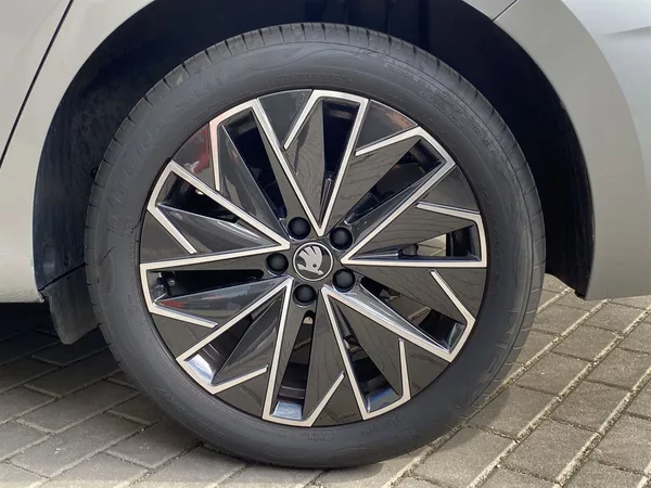 Škoda Scala 1.0 TSI Top Selection - foto 29