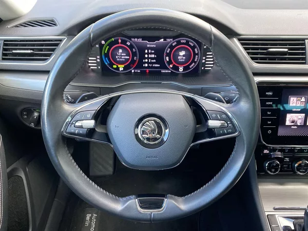 Škoda Superb Combi iV 1.4 TSI DSG Style - foto 10