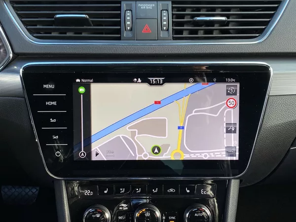 Škoda Superb Combi iV 1.4 TSI DSG Style - foto 14