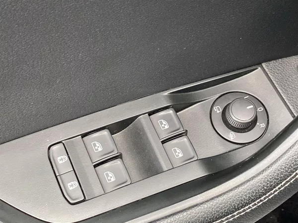 Škoda Superb Combi iV 1.4 TSI DSG Style - foto 19
