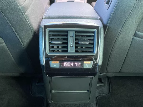 Škoda Superb Combi iV 1.4 TSI DSG Style - foto 26