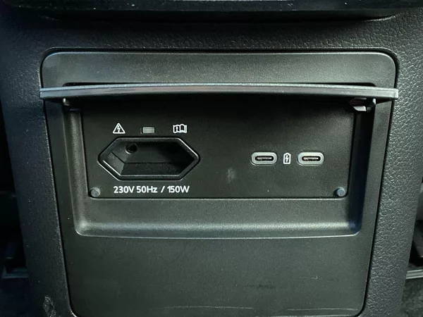 Škoda Superb Combi iV 1.4 TSI DSG Style - foto 27