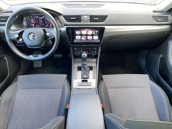 Škoda Superb Combi iV 1.4 TSI DSG Style - foto 5