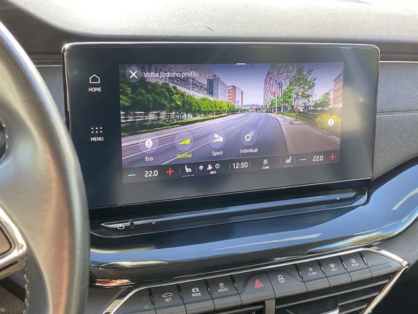 Škoda Octavia Combi 2.0 TDI 4x4 DSG Style + - foto 17