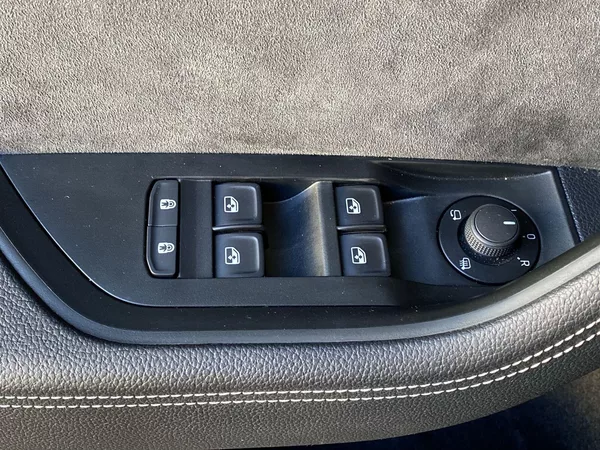 Škoda Superb 2.0 TDI 4x4 DSG Sportline - foto 22