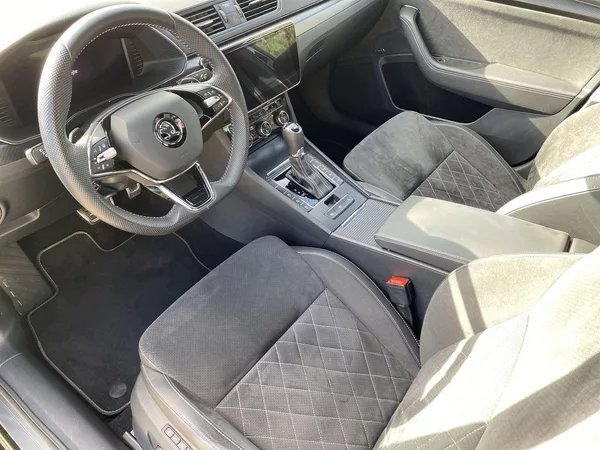 Škoda Superb 2.0 TDI 4x4 DSG Sportline - foto 6